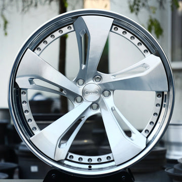 Vorsprung VA-020 forged Audi wheel with rotor-style spokes and polished lip for B8, B9, C7 and C8