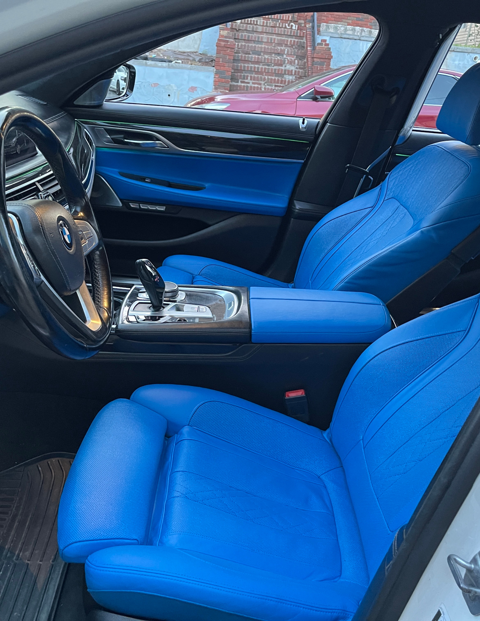 Auto Leather Dye Leather Repair Kit with leather and vinyl dye bottles for color changes and restoration.