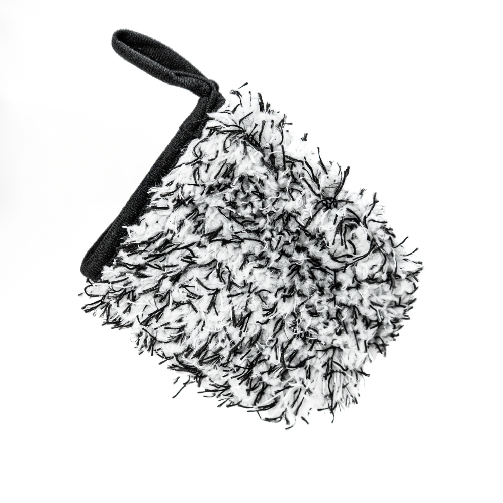 Blackline Car Care MICROFIBER Wheel Mitt for cleaning vehicle wheels and rims, soft and effective for detailed car care.