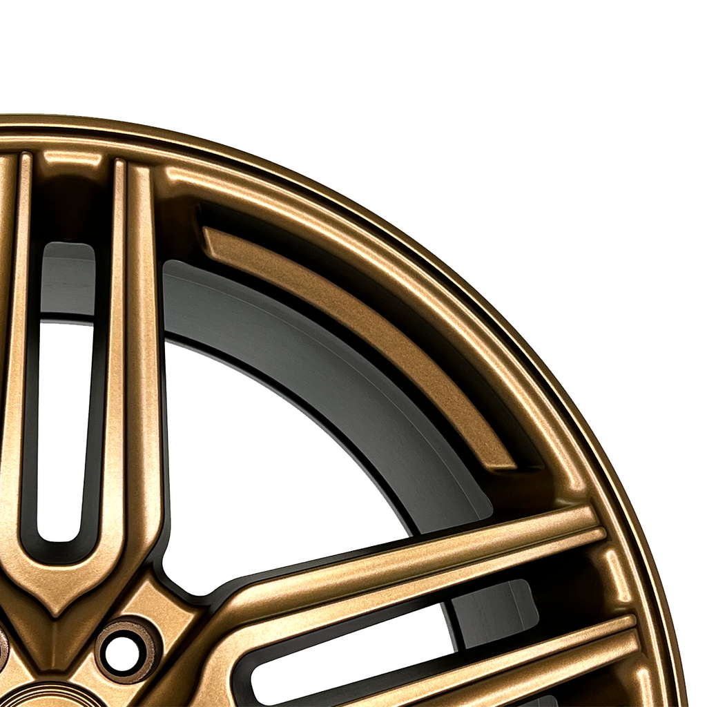 Bronze Gold HyperDip aerosol spray by DipYourCar.com, showcasing a metallic bronze gold finish in a single can.